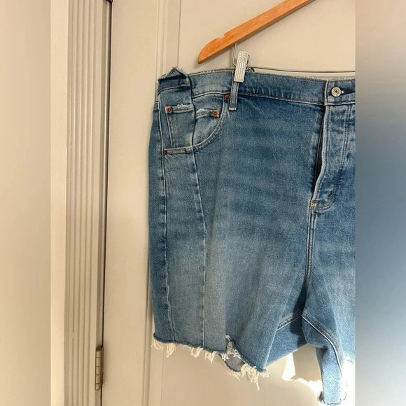 Abercrombie & Fitch the 7 Inch Dad Short High Angled Seam Cutout size 36 NWOT - Picture 5 of 14